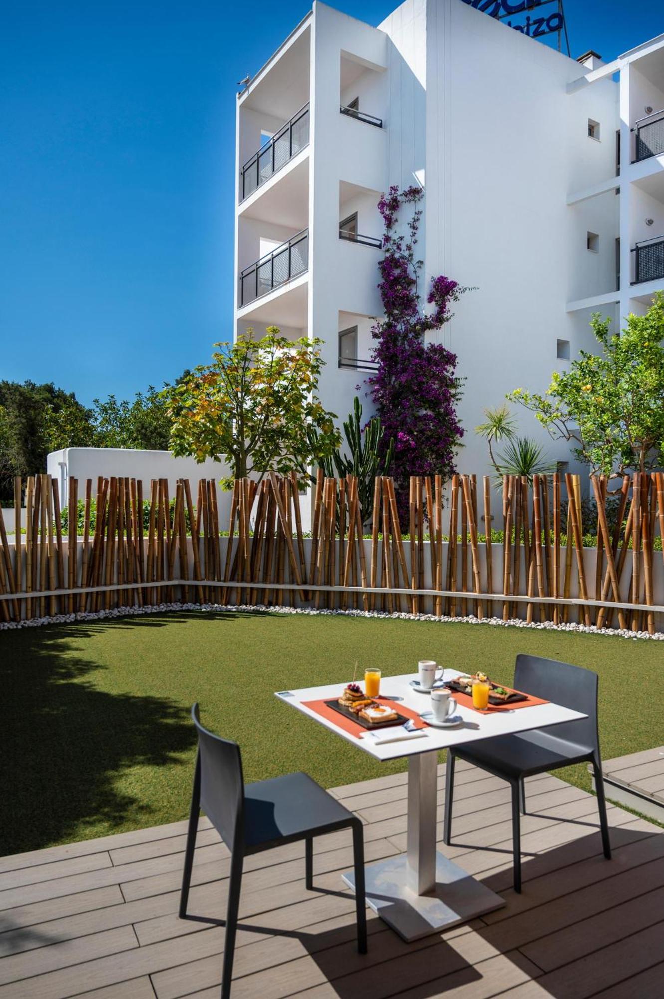 Thb Ocean Beach - Adults Only San Antonio (Ibiza) Exterior foto